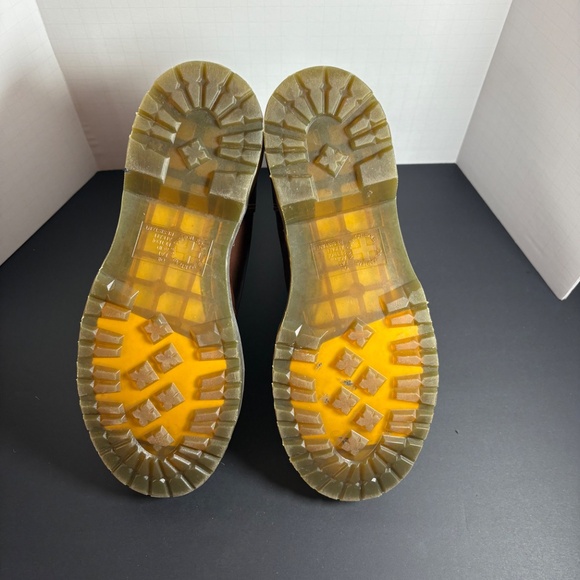 Dr. Martens Leonore Faux Fur-Lined Chelsea Boots Size 8 - Picture 5 of 5